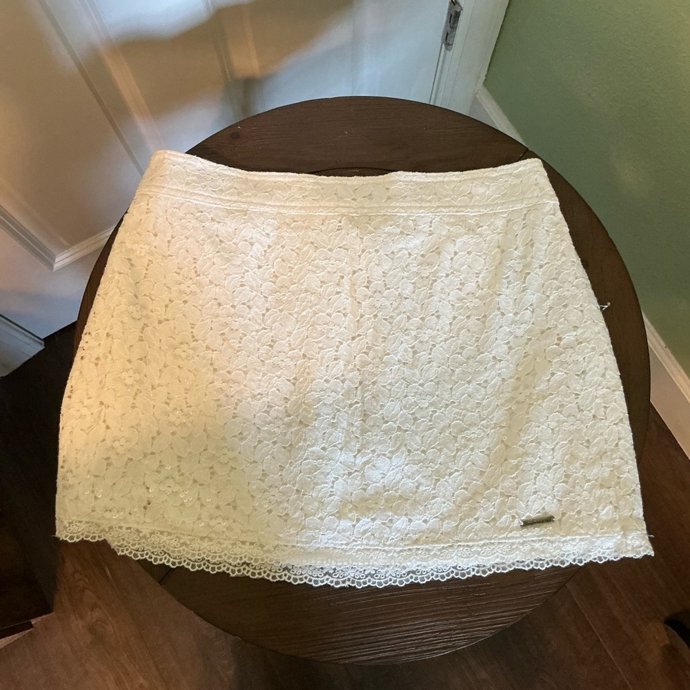 Abercrombie and Fitch Elegant White Lace Skirt With Sequins